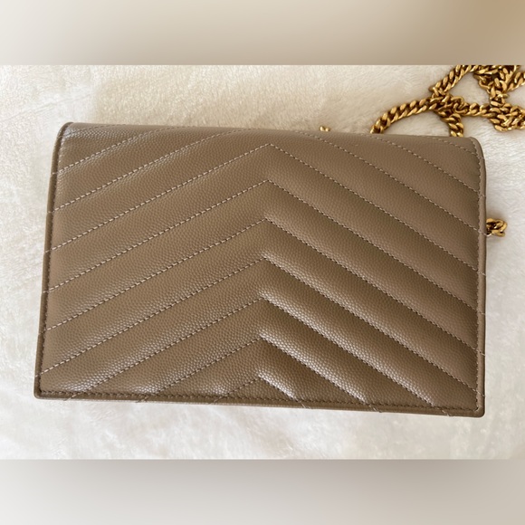 YSL Cassandre WOC - Picture 11 of 13